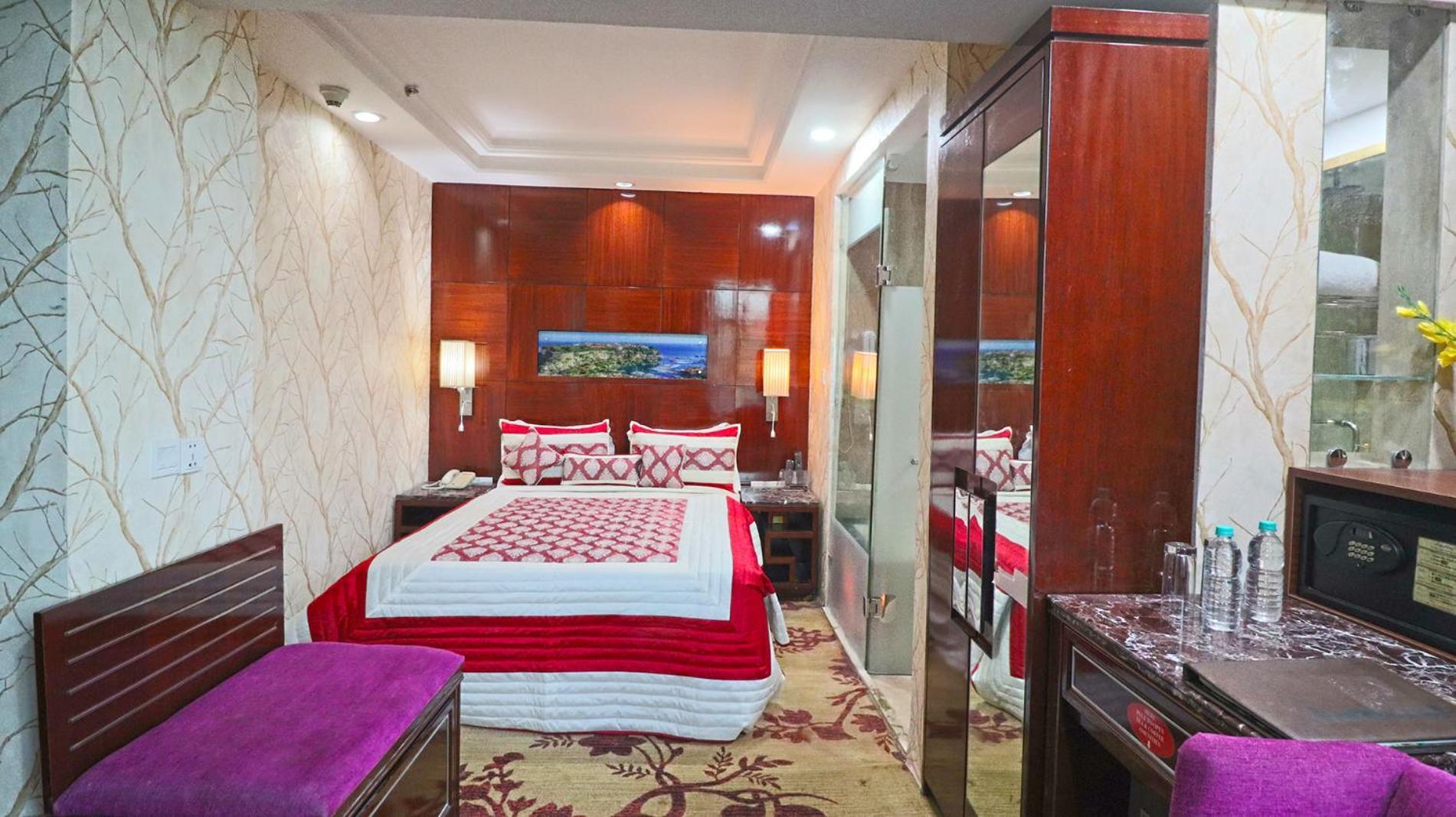 Skycity Hotel Гургаон Екстериор снимка